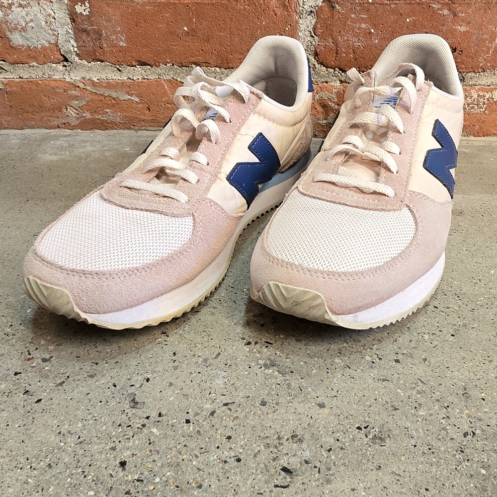 New Balance 220 Series Pink